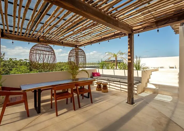 Villa Tuane Luxury Homes *